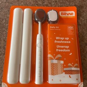 Daily D2 Electric Toothbrush - White